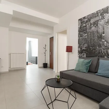Guesthost - Comfy X4 Tolstoj Mm4 Appartement Milaan