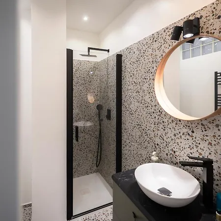 Апартаменты Elegant Designer In The Monumental Area *