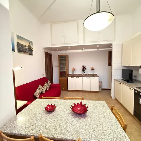 Classic House 15 Minutes From Duomo Appartement Milaan