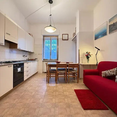Apartamento Classic House 15 Minutes From Duomo Milão