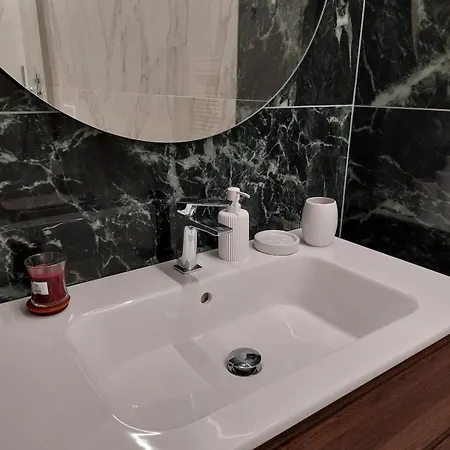 Appartamento Spacious - M4 To Duomo - Free Garage *