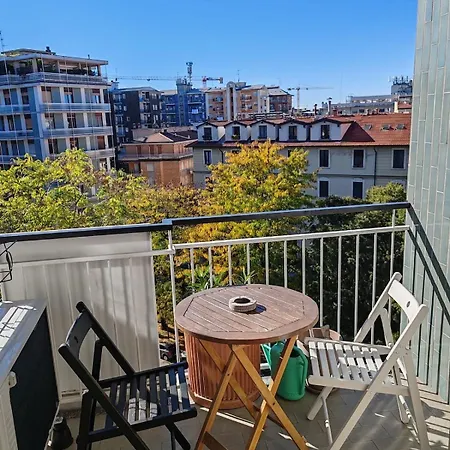 Spacious - M4 To Duomo - Free Garage Appartamento