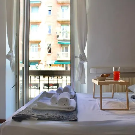 Ample 2-br Steps To Navigli شقة ميلان