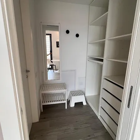 Casa Tirana 24 - A 15 Minuti Dal Centro Di - Collegamento Diretto Con Aeroporto Di Linate Milano