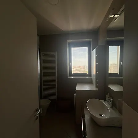Skyline - A 22nd-floor شقة