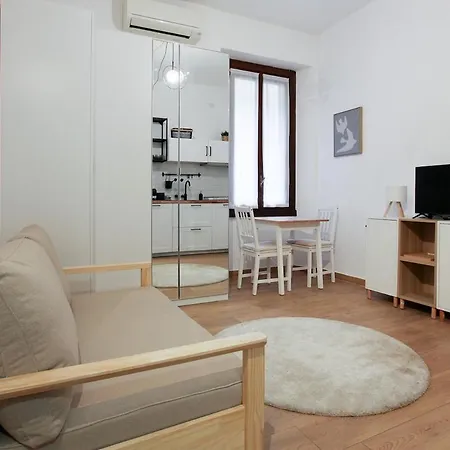Apartament Cozy Near Station *