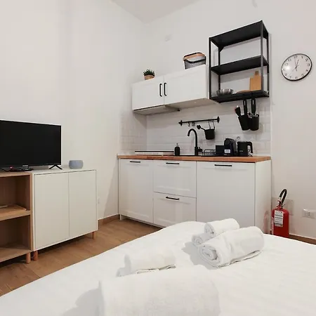 Cozy Near Station Mediolan
