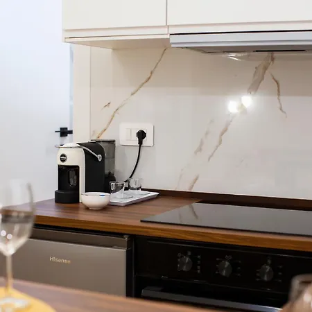 Ego House Moscova A 10 Minuti Dal Duomo, Appartement *