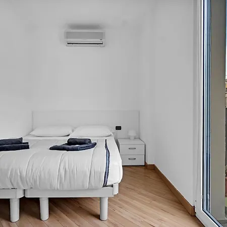 Ri24 Bright Two-room With A Cozy Balcony Appartamento *