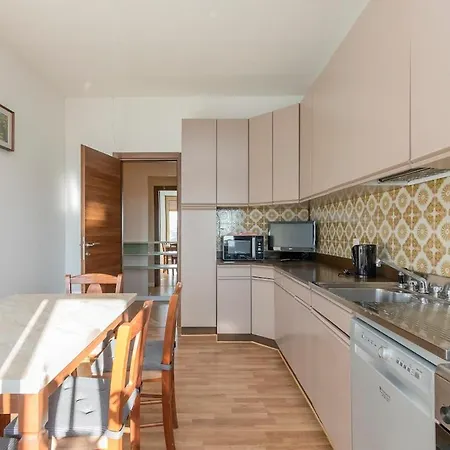Apartament Xenia - 3 In Imperatore Tito 4 *