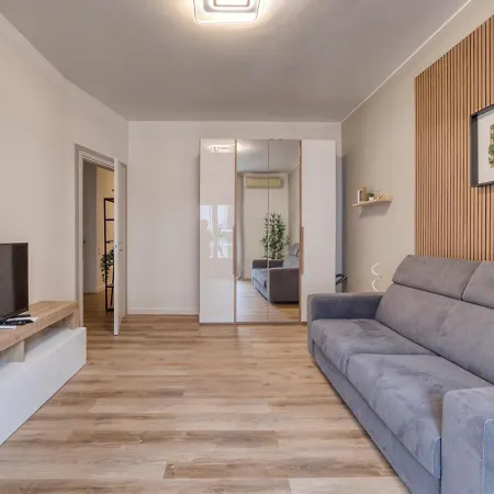 Xenia - 3 In Via Lepontina 9 Appartamento Milano