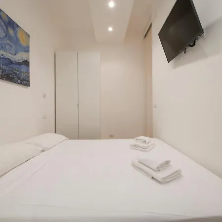 Apartament Xenia - 2rooms In Via Ampere 102