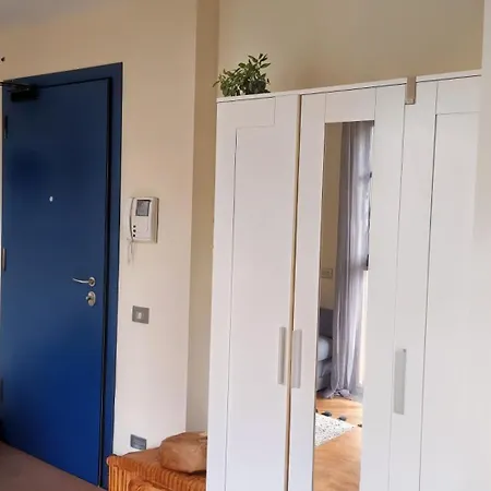 Modern Floor In Porta Romana With Free Parking And Lift Apartamento