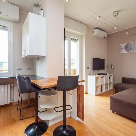 Apartamento Xenia - Viale Certosa 30 *