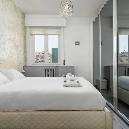 Toscanelli Bright Close To San Raffaele Hospital Appartamento Milano