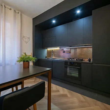 Xenia - Three-room In Via Laurana 5 *