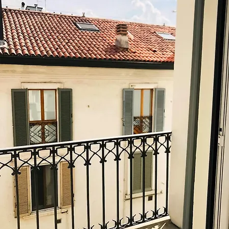 شقة Brera Sun Terrace, Light-filled 4th R Floor Gem ميلان
