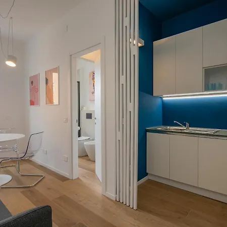 Xenia - 2 In Via Codogno 1 Milan
