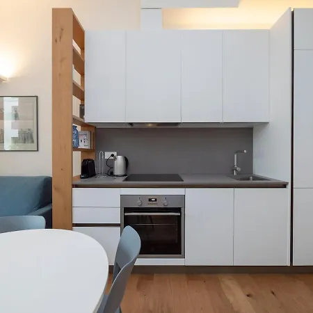 Xenia - 2-room In Via Cecchi 18 Μιλάνο