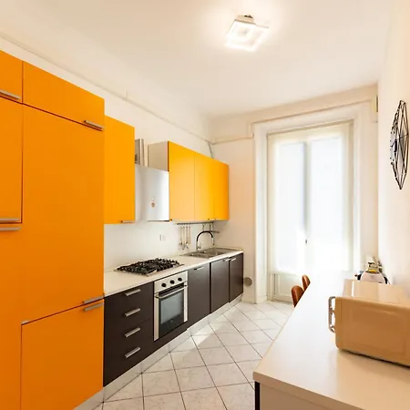 Spacious And Modern 3 Bedroom 2 Bathroom