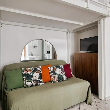 Hostmate - - Volturno - Isola Appartement