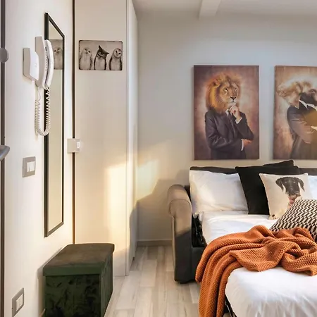 Homeby, Casa Caterina * Milánó