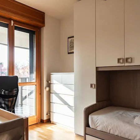 Apartman Youhosty - Forze Armate 250 *