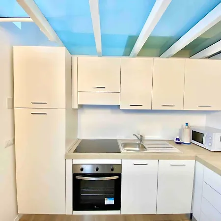 Appartamento Loft In The Center - Metro - 12 Beds Milano