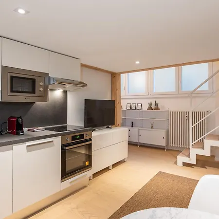 Loft Design With Mezzanine Near Metro Διαμέρισμα Μιλάνο