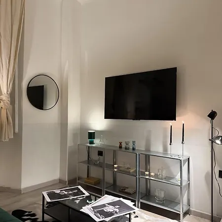 Bollicina Quiet Courtyard Navigli Private Garage Appartement *