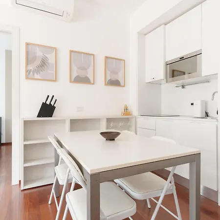 Guesthost - Bright Balcony Flat X4 Gioia Mm2 * ميلان