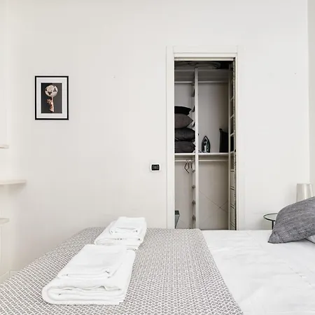 Just Urban - Elegant 2-br Flat In The Center - Porta Romana M3 *
