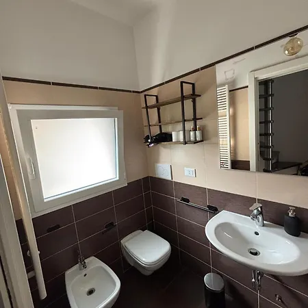 Charming House With Private Courtyard Milão