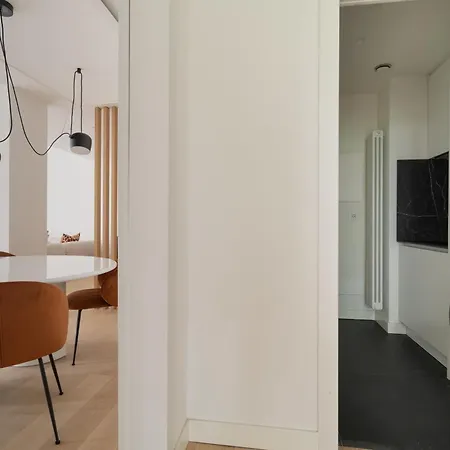 Guesthost - Spacious Terrace Flat San Siro Stadium