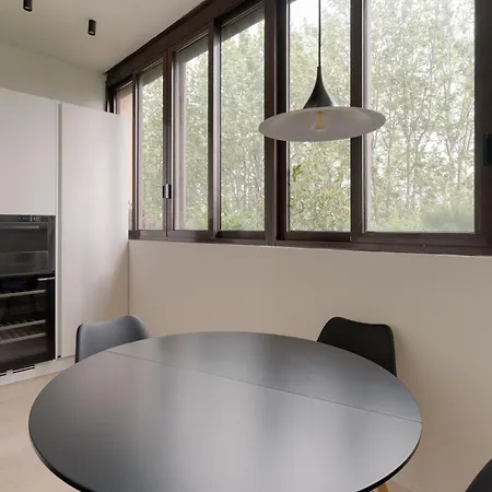 Guesthost - Spacious Terrace Flat San Siro Stadium