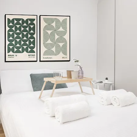 Easylife - - Mora 13 - Navigli * Milánó