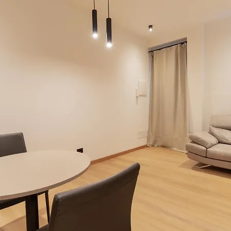 Guesthost - Stylish Flat X2 Casoretto *
