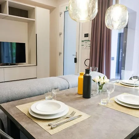 Апартаменты Cozy In Near Porta Romana Italy Милан