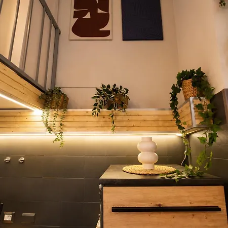 Zona Navigli Design Loft , Proiettore Schermo 80