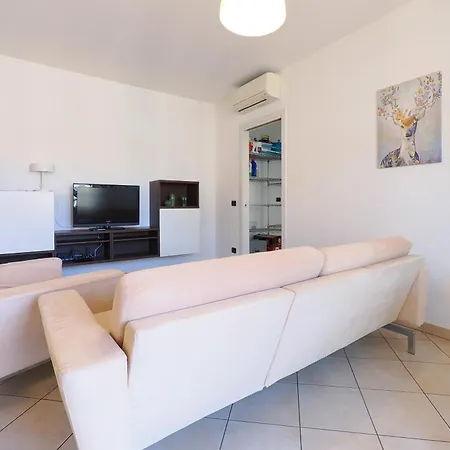 M4 Linate Modern Flat Terrace & Parking Milano