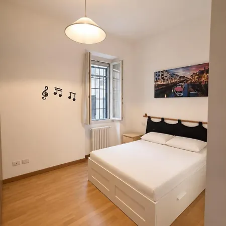 And Quite Flat With 2bdr, 2bath, Self Checkin Connected To Linate And Duomo In 5 Mins Milano