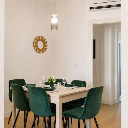 شقة - Two-bedroom Near Duomo ميلان