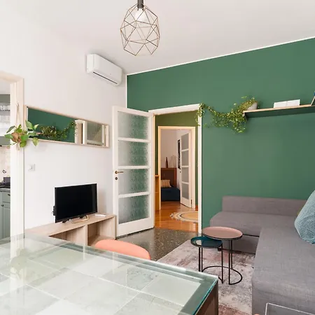 Guesthost - Modern Balcony Brenta Mm3