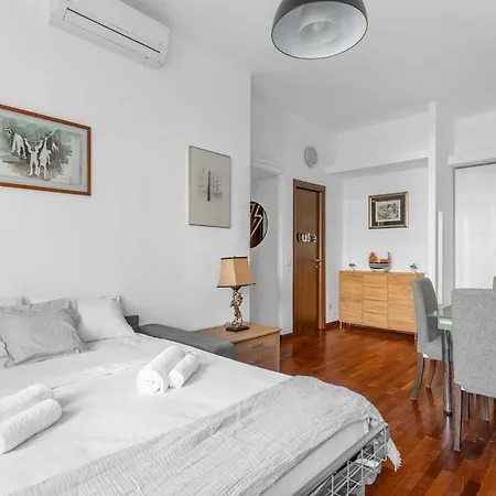 Appartement Argonne M4 - 10 Min Duomo - San Babila - Linate