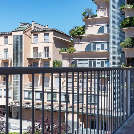 Salasco 40 - Trilocale In Porta Romana Con Garage