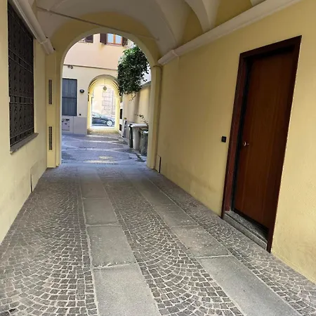 Raffinato Duomo Di * Milánó