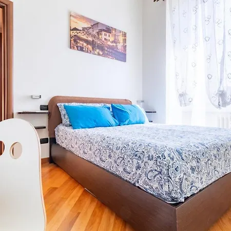 Casa Di Leon Universita Bicocca Garage Privato E Metro M5 Apartman