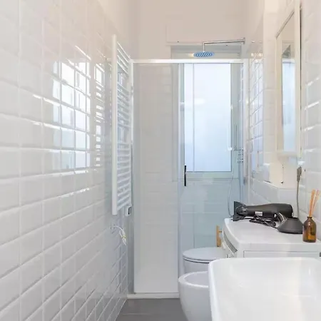 Apartman Xenia - In Via Marco D 'agrate 23 *