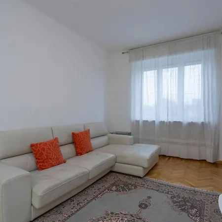 Apartman Xenia - 4 In Via Arbe 67