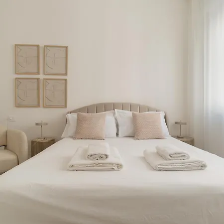 Apartman Guesthost - Cozy Balcony X6 Guastalla